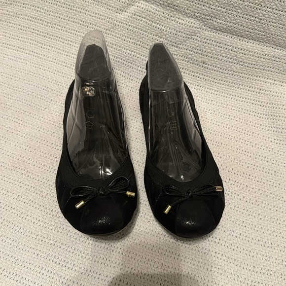 Aldo 2 Tone Ballet Flats - Picture 2 of 9